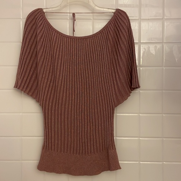 Younique splendid pleated, ribbed and elastic top. Batwing sleeves, size L. - Picture 5 of 16